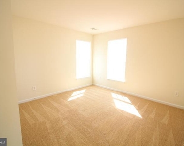 14201 Reidhall Place - Photo Thumbnail 33
