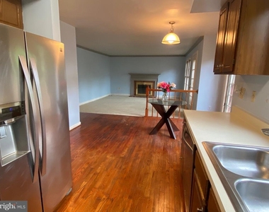 9621 Bainbridge Court - Photo Thumbnail 12