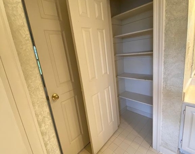 9621 Bainbridge Court - Photo Thumbnail 34