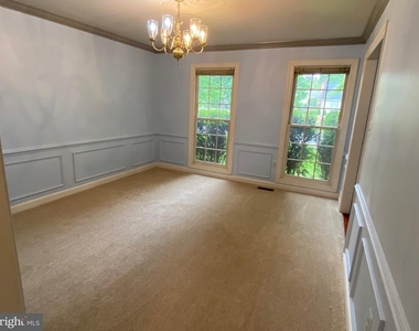 9621 Bainbridge Court - Photo Thumbnail 3