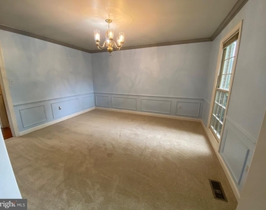 9621 Bainbridge Court - Photo Thumbnail 4
