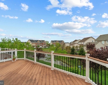 23265 Hanworth Street - Photo Thumbnail 9