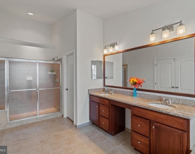 23265 Hanworth Street - Photo Thumbnail 13