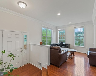23265 Hanworth Street - Photo Thumbnail 2