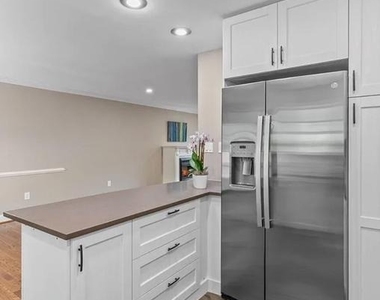 3906 Valley Ridge Drive - Photo Thumbnail 11