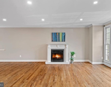 3906 Valley Ridge Drive - Photo Thumbnail 3