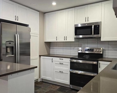 3906 Valley Ridge Drive - Photo Thumbnail 12