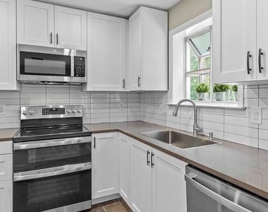 3906 Valley Ridge Drive - Photo Thumbnail 10