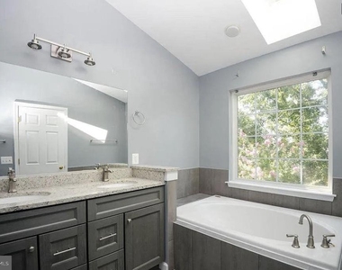 6251 Clara Edward Terrace - Photo Thumbnail 14