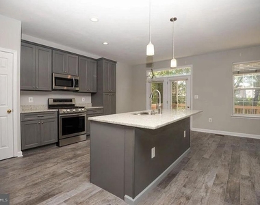 6251 Clara Edward Terrace - Photo Thumbnail 5