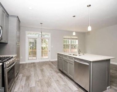 6251 Clara Edward Terrace - Photo Thumbnail 9