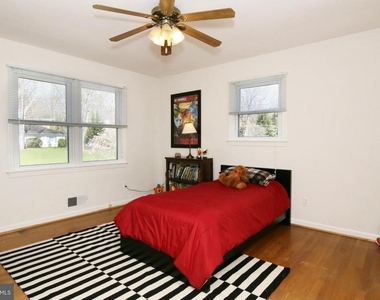 8947 Colesbury Place - Photo Thumbnail 15
