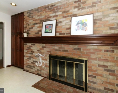8947 Colesbury Place - Photo Thumbnail 5