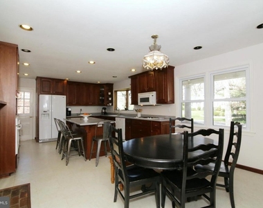 8947 Colesbury Place - Photo Thumbnail 9