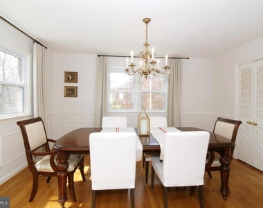 8947 Colesbury Place - Photo Thumbnail 4
