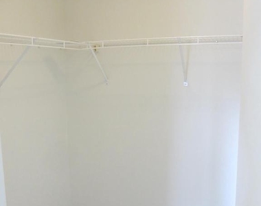 1712 Abercromby Court - Photo Thumbnail 13