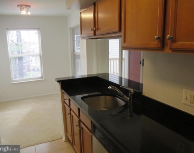 1712 Abercromby Court - Photo Thumbnail 2