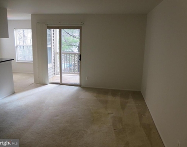 1712 Abercromby Court - Photo Thumbnail 6