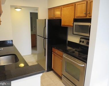 1712 Abercromby Court - Photo Thumbnail 1