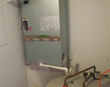 1712 Abercromby Court - Photo Thumbnail 15