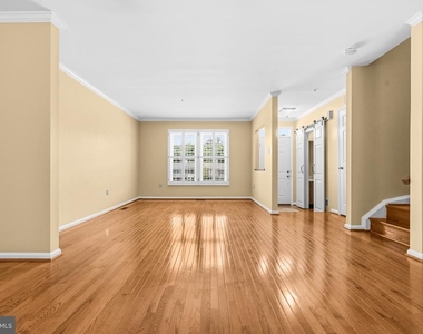 6837 Malton Court - Photo Thumbnail 8