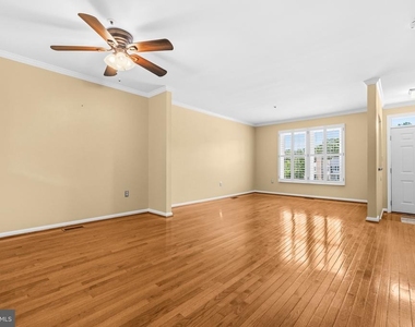6837 Malton Court - Photo Thumbnail 7