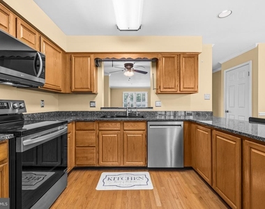 6837 Malton Court - Photo Thumbnail 15