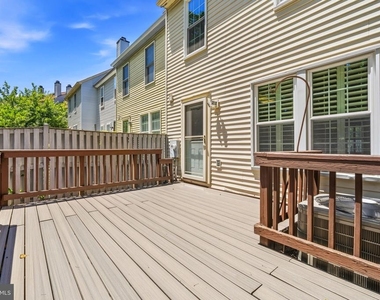 6837 Malton Court - Photo Thumbnail 38
