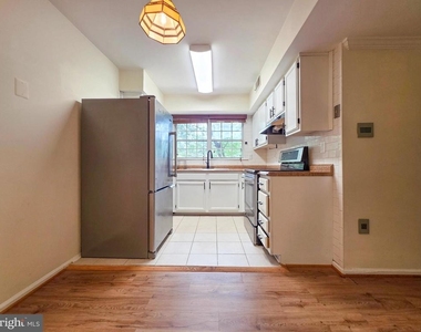 7758 New Providence Drive - Photo Thumbnail 8
