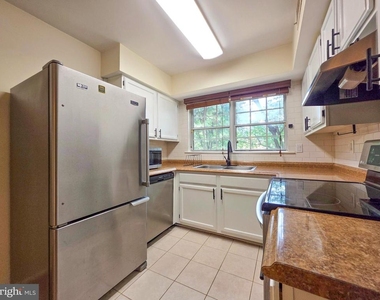7758 New Providence Drive - Photo Thumbnail 9