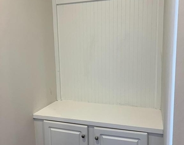 3152 Goldenwave Court - Photo Thumbnail 2