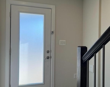 3152 Goldenwave Court - Photo Thumbnail 12