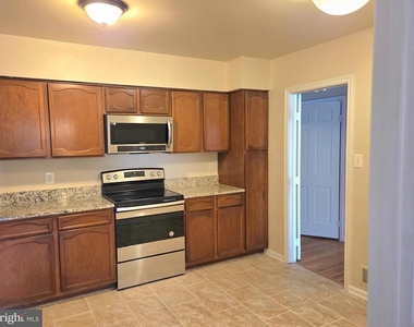 1117 Brentfield Drive - Photo Thumbnail 12