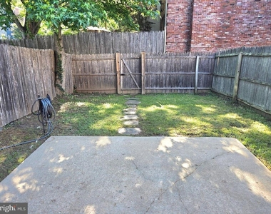 1117 Brentfield Drive - Photo Thumbnail 22