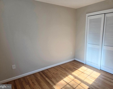 1117 Brentfield Drive - Photo Thumbnail 21