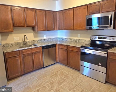 1117 Brentfield Drive - Photo Thumbnail 13