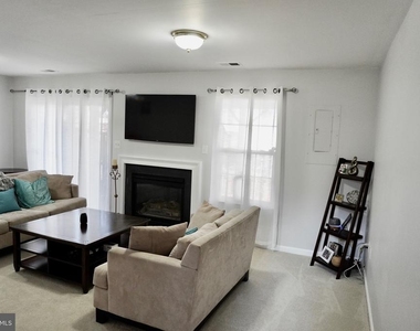 8275 Shannons Landing Way - Photo Thumbnail 21