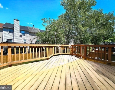 8561 Southlawn Court - Photo Thumbnail 10