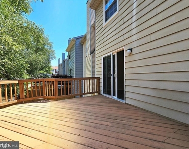 8561 Southlawn Court - Photo Thumbnail 9