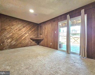 8561 Southlawn Court - Photo Thumbnail 22