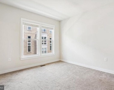 13340 Sherwood Park Lane - Photo Thumbnail 16
