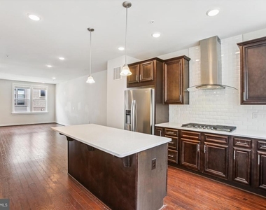 13340 Sherwood Park Lane - Photo Thumbnail 5