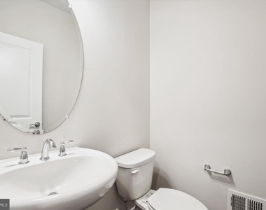 13340 Sherwood Park Lane - Photo Thumbnail 11