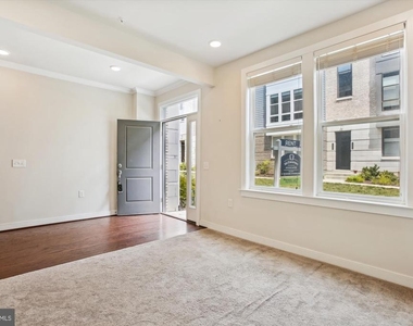 13340 Sherwood Park Lane - Photo Thumbnail 32