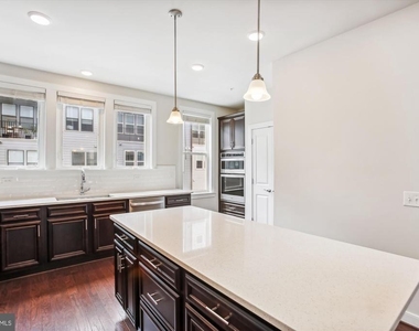 13340 Sherwood Park Lane - Photo Thumbnail 6
