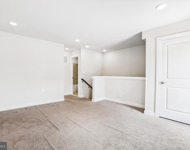 13340 Sherwood Park Lane - Photo Thumbnail 25