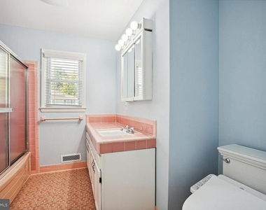 1100 Maple Avenue E - Photo Thumbnail 34