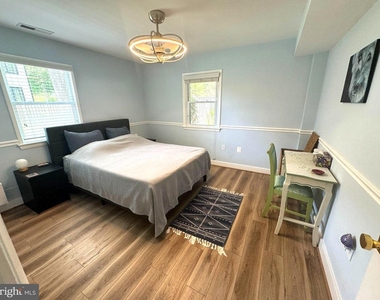 1100 Maple Avenue E - Photo Thumbnail 3