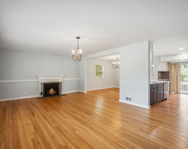 1100 Maple Avenue E - Photo Thumbnail 16