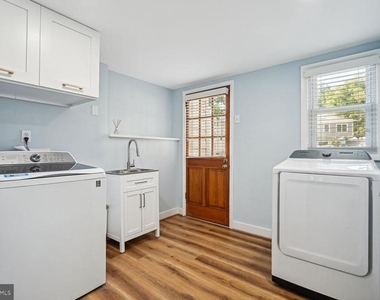 1100 Maple Avenue E - Photo Thumbnail 10